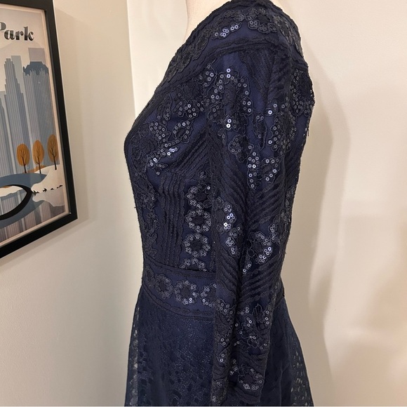 Tadashi Shoji Blue Sequin Embellished Gown with Bateau Neckline SZ 8 - Picture 7 of 7
